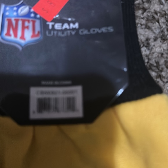 Brand New Green Bay utility gloves - Picture 3 of 3
